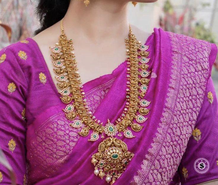 Long Chain With Earrings Gold, Bridal Mango Haram, Gold Haram New Designs, Latest Long Necklace Gold Indian, Nakshi Jewellery Necklaces Gold, 100 Grams Gold Long Haram, Nakshi Jewellery Long Haram, Vaddanam Designs With Grams, Latest Mango Haram Designs With Grams