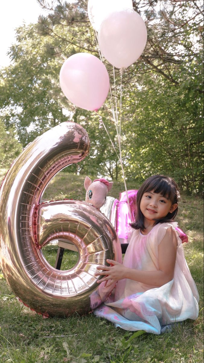 6 Birthday Photoshoot Ideas, 6th Birthday Photoshoot Ideas, Birthday Photoshoot Kids, Girls Tea Party Birthday, Anniversary Quotes For Parents, Diy Photoshoot, Happy Birthday Decor, Baby Birthday Decorations, Funny Birthday Cakes