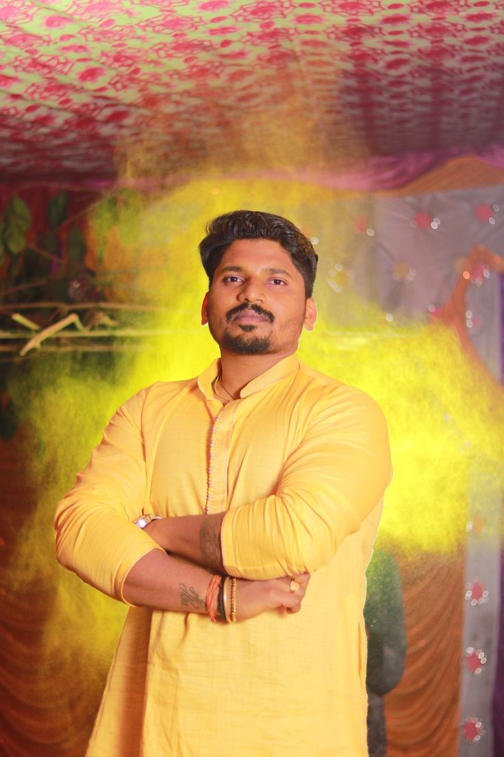 Sambalpur Groom Poses For Haldi, Haldi Ceremony Boys Stills, Haldi Stills For Boys, Haldi Poses Boys, Haldi Boys Photoshoot, Boys Haldi Photoshoot, Haldi Ceremony Boy, Haldi Groom Poses, Boy Haldi Photography