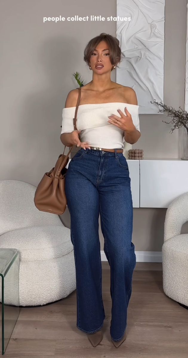 Hot But Classy Outfits, After College Outfits, Jeans For Dinner Outfit, First Date Fashion, Womens Date Night Outfits Classy, Friendsgiving Outfit Ideas Midsize, Community College Outfit, Spring Asthetics Outfit, December Mexico Outfits