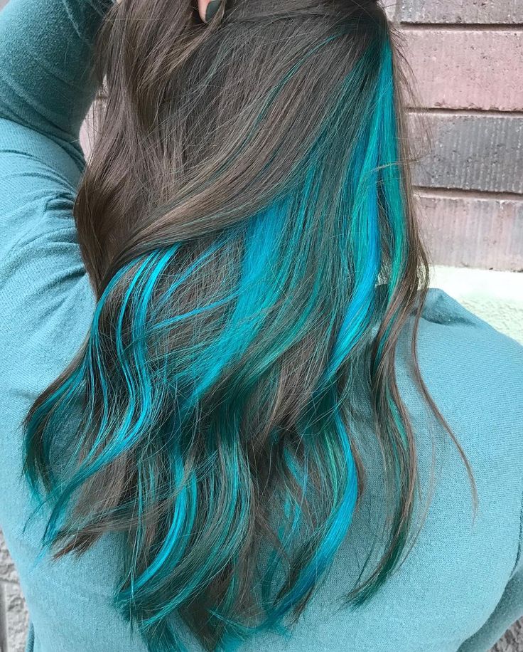 Brown Turquoise Hair, Turquoise Peak A Boo Hair, Hair Color Ideas For Brunettes With Straight Hair, Aqua Blue Hair Highlights, Peekaboo Teal Hair, Ginger Hair With Blue Highlights, Under Hair Color Blue, Turquoise Peekaboo Hair, Brown And Turquoise Hair