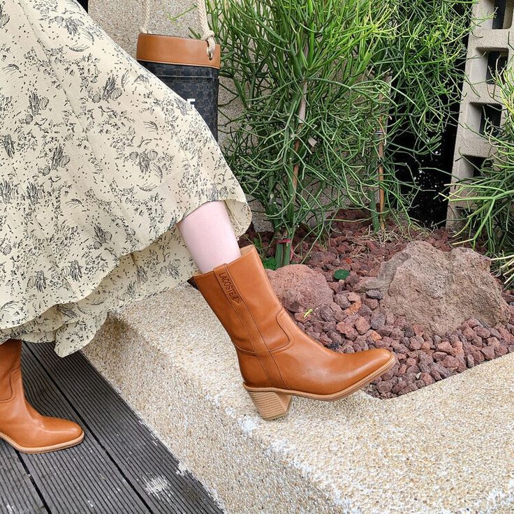 Classic Elegant Ankle Boots with 100% Leather Lining Mid Heel Chelsea Boots Handmade Black/Brown Heel Chelsea Boots, Heels Comfortable, Heeled Chelsea Boots, Shoe Tree, Classic Elegant, Calf Boots, Perfect Shoes, Mid Calf Boots, Mid Heel