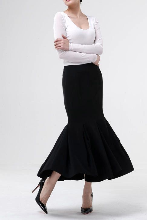 Chic Fitted Fishtail Skirt, Elegant Fitted Asymmetrical Maxi Skirt, Elegant Fishtail Bottoms Fitted, Elegant Skirted Bottoms With Ruffled Skirt, Elegant Skirted Bottoms With Ruffled Details, Formal Fitted Asymmetrical Maxi Skirt, Elegant Fishtail Lined Skirt, Elegant Black Fishtail Skirt, Elegant Stretch Fishtail Bottoms