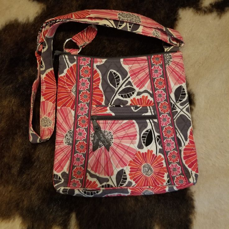 Vera Bradley Crossbody Bag, Signature Quilted Cotton, Pink Grey And White Floral Design. Measures Approx 11"11"1.75" With Adjustable Strap Exterior Features One Slip And Two Zip Pockets. Interior Features Three Small Slips Zip Closure New Without Tags, Never Worn No Known Flaws Pink Everyday Crossbody Satchel, Pink Hobo Bag With Zipper Closure, Pink Crossbody Hobo Bag With Zipper, Pink Crossbody Hobo Bag For Daily Use, Pink Square Satchel For Everyday Use, Pink Crossbody Bag With Zipper Closure, Pink Square Shoulder Bag With Zipper, Rectangular Pink Hobo Bag With Removable Pouch, Pink Rectangular Hobo Bag With Removable Pouch