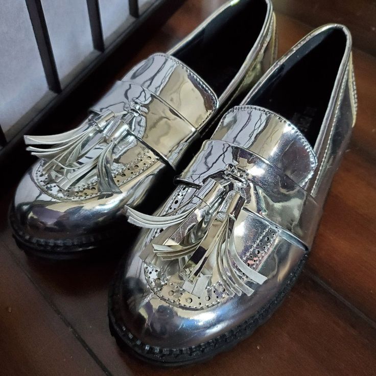 Nwot Silver Loafers!!! Similar To Reformation Agathea Silver Chunky Loafers. Super Cute But A Little Big On Me, Size 6 (230 Korean Size) But Are Slightly Loose. I Bought Them While In Korea. Silver Round Toe Flats For Formal Occasions, Silver Formal Flats With Round Toe, Silver Round Toe Loafers For Party, Silver Loafers With Round Toe For Party, Silver Party Loafers With Round Toe, Silver Round Toe Loafers For Spring, Silver Slip-on Loafers For Spring, Trendy Silver Loafers With Round Toe, Silver Casual Slip-on Loafers