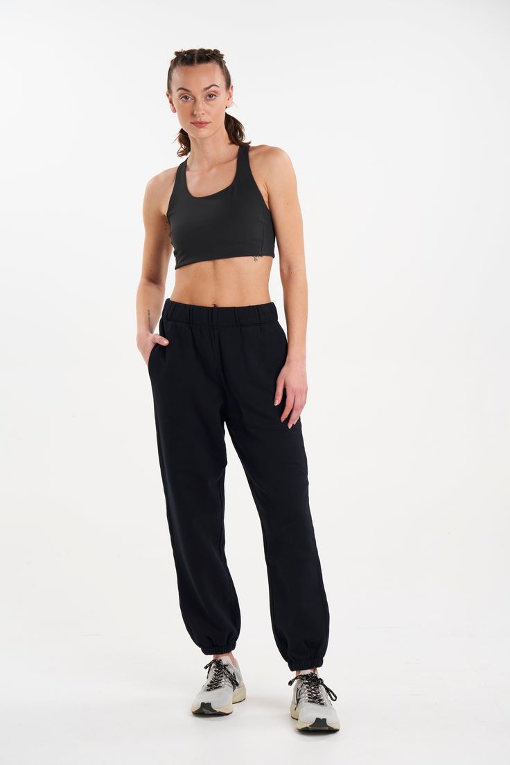 Your classic sweatpants go premium in all-organic brushed cotton. These sweatpants are the perfect balance of smart tailoring and savvy street style. Both stylish and cozy, they’re the perfect everyday pant. Pair them with our matching ALRN Sweatshirt, or wear on their own with a rib crop tank for an elevated approach to casual wear. Everyday Pants, Brushed Cotton, Crop Tank, Casual Wear, Sweatpants, Street Style, Sweatshirts, Pants, How To Wear