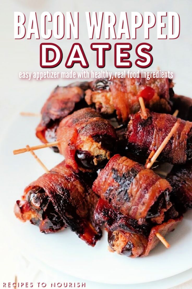 A photo of a white plate stacked with several toothpick pricked, baked crispy bacon wrapped dates that are stuffed with cream cheese with text that says Bacon Wrapped Dates, easy appetizer made with healthy, real food ingredients. Maple Chili, Bacon Dates, Wrapped Dates, Stuffed Dates, Bacon Wrapped Dates, Easy Bacon, Date Recipes, Savory Appetizer, Appetizer Bites