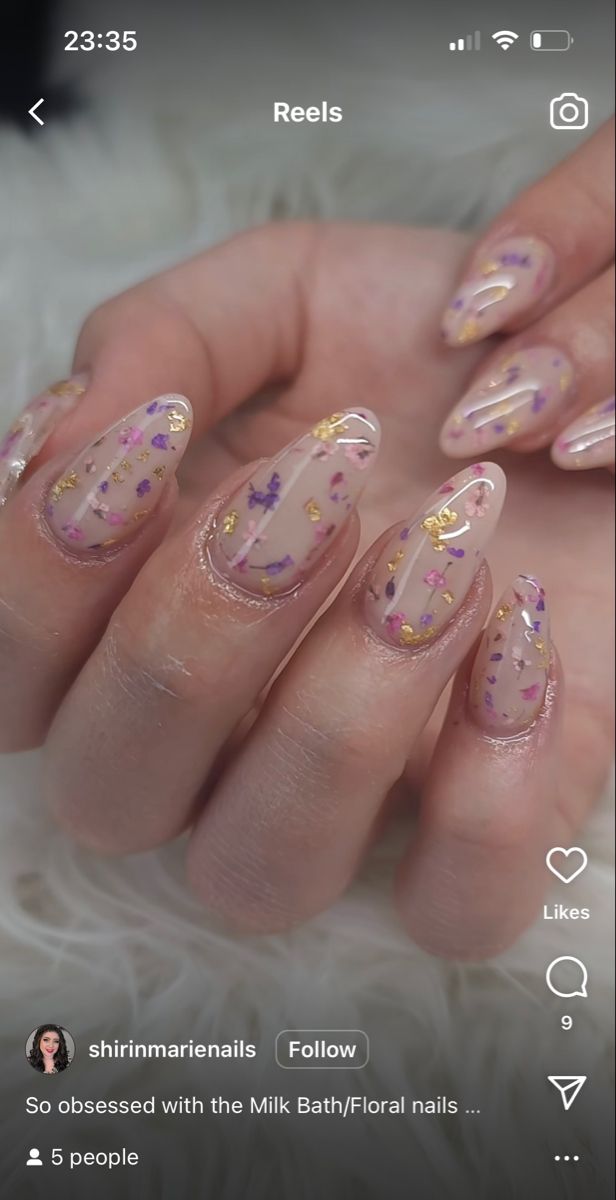 Petal Nails, Milky Flower Nails, Nails With Dried Flowers, Milk Bath Flower Nails, Milkbath Nails With Flowers, Flower Milk Bath Nails, Milk Bath Nails Flowers, Dried Flower Nails, Milk Bath Nails