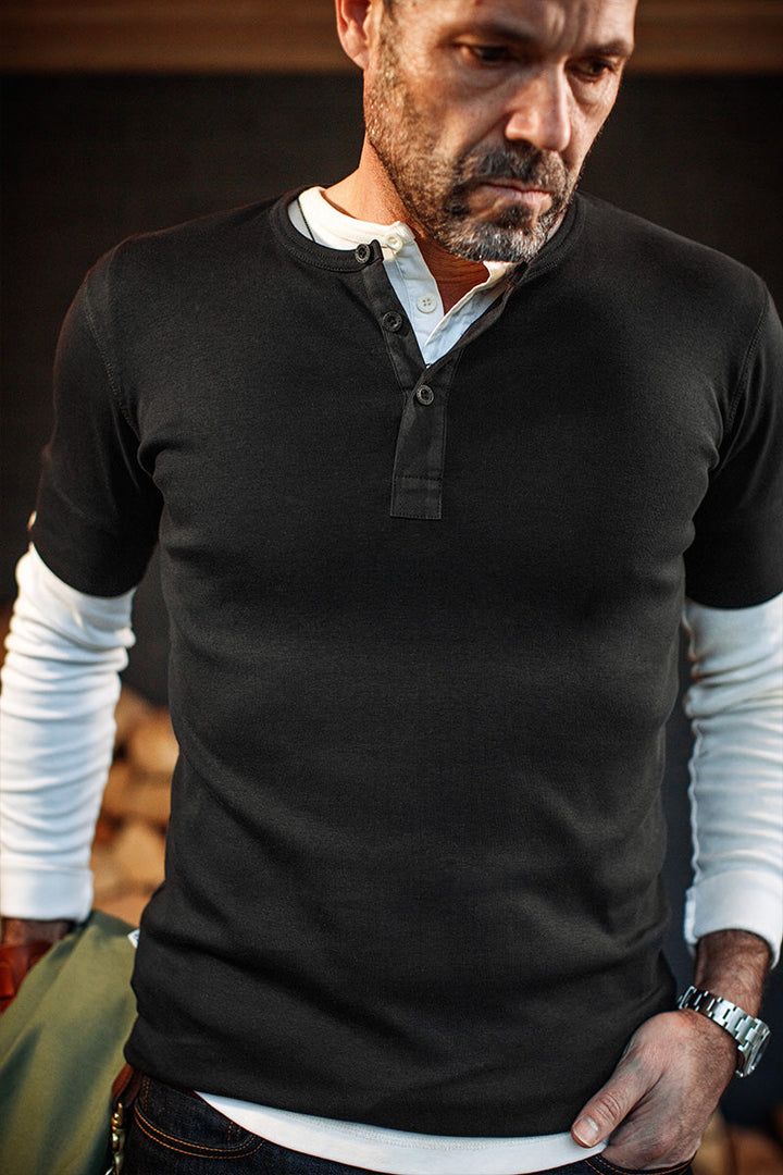 The New Elder Henley Short Sleeve Shirt Black Son Clothes, Mens Shirts Online, Work Wear Outfits, Statement Outfit, Fabric Cuff, Henley Shirt, Active Wear Outfits, Pullover Shirt, Turn Up