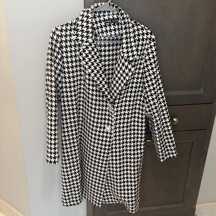 Never Worn, Shein Houndstooth Fall Jacket. Black And White Classic Double-breasted Houndstooth Outerwear, Jacket Black And White, Shein Jackets, Fitted Double-breasted Houndstooth Outerwear, Fitted Houndstooth Button-up Outerwear, Black Houndstooth Button-up Outerwear, Double-breasted Wool Houndstooth Outerwear, Fall Jackets, Jackets & Coats