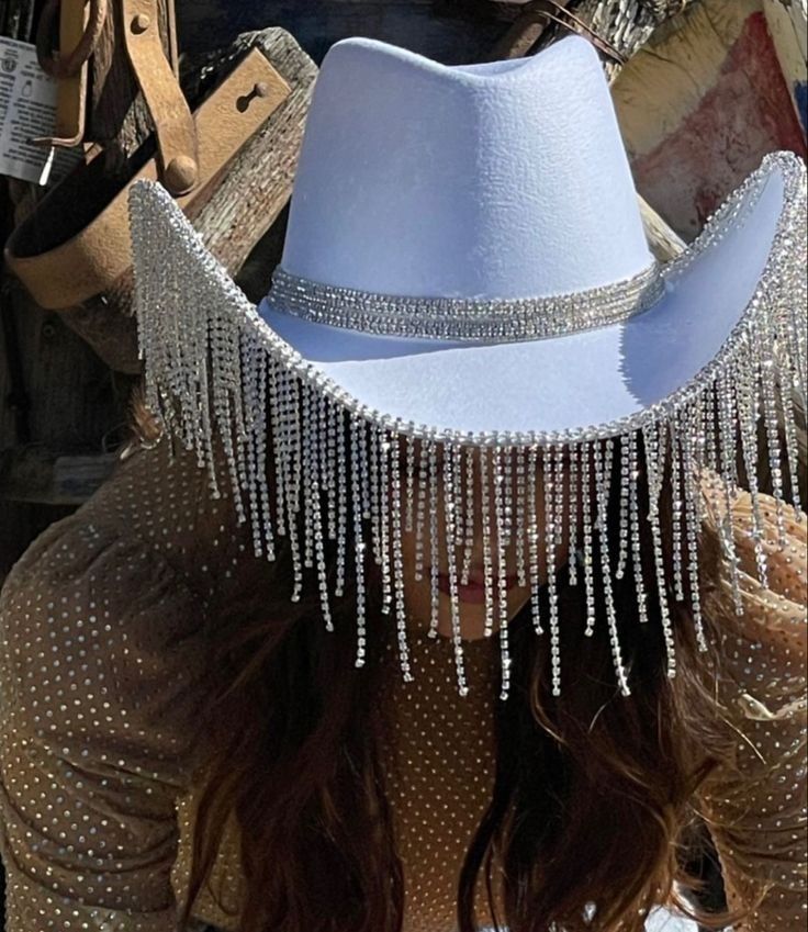 Traje Cowgirl, Beyonce Concert Outfit, Sombrero Cowboy, Custom Cowboy Hats, Botas Western, Country Style Outfits, Denim And Diamonds, Cowgirl Aesthetic, Cowgirl Birthday