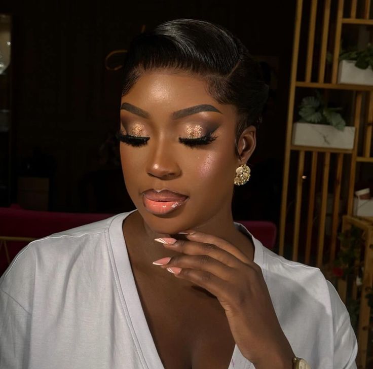 Dark Skin Bridal Makeup, Inspi Makeup, Client Makeup, Black Bridal Makeup, Makeup Content, Bombshell Makeup, Face Beat Makeup, Natural Glam Makeup, Beauty Tutorial