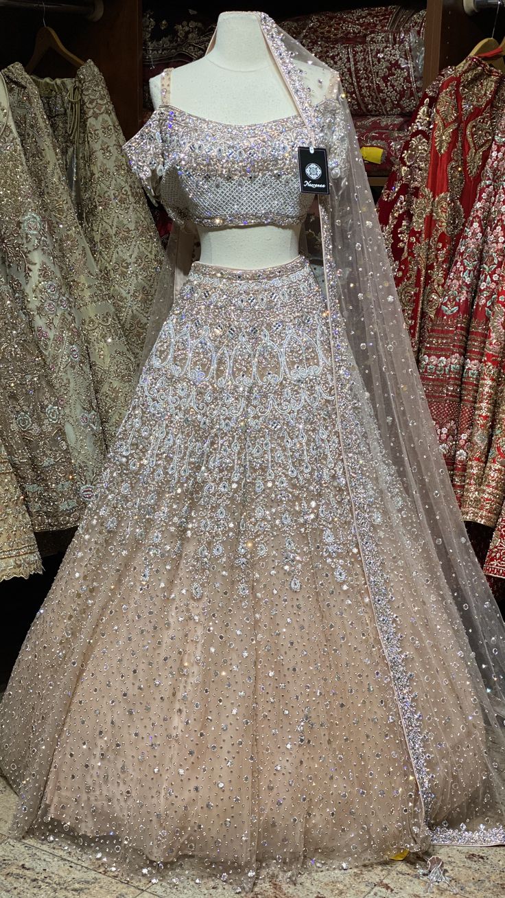 Size 38 Ready to Ship! Latest Lahengas, Sparkly Lehenga, Indian Wedding Dress Bridal Lehenga, Indian Fancy Dress, Lengha Dress, Indian Outfits Lehenga, Wedding Lehenga Designs, Lehenga Red, Latest Bridal Dresses