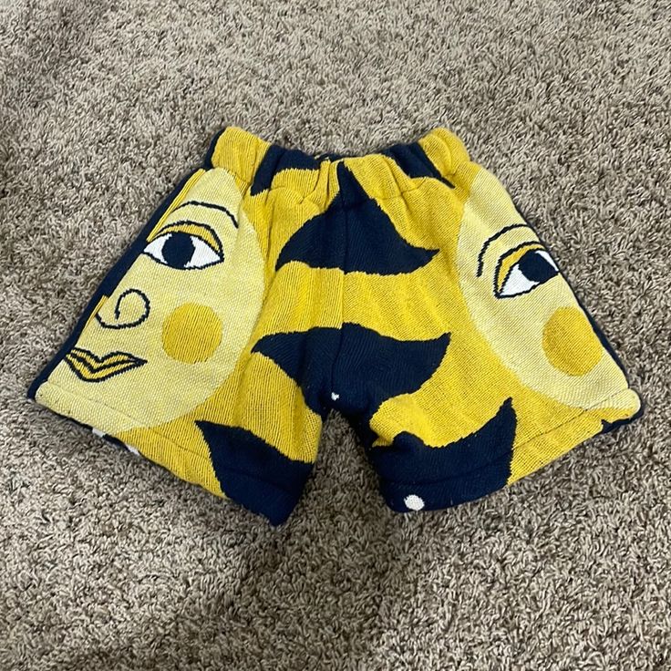 Purchased From A Vintage Shop, Never Worn Can Be Worn With The Suns Or Stars On The Front Would Best Fit An Xs Send Me An Offer ! (: Playful Yellow Summer Shorts, Playful Yellow Beach Bottoms, Playful Yellow Cotton Bottoms, Yellow Shorts For Beachwear, Yellow Cotton Shorts For Beach Season, Yellow Beachwear Bottoms, Yellow Beachwear Shorts, Crunchy Outfits, Vintage Clothing Display