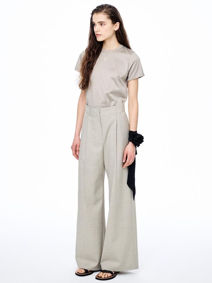 This is a casual and trendy pants by MARDI MERCREDI that is made out of high quality and sturdy material. With distinctive mood of the design and comfortable wear, you can style it for your casual summer outfit.- Tuck on the waist for wide silhouette- High quality wool blend fabric- Trendy and unique mood Khaki Dress Pants For Spring, Spring Khaki Dress Pants, Khaki Straight Dress Pants For Summer, Summer Khaki Straight Dress Pants, Casual Khaki Dress Pants For Summer, Summer Cotton Wide Leg Work Pants, Khaki Dress Trousers For Spring, Spring Khaki Dress Trousers, Tailored Trousers For Summer