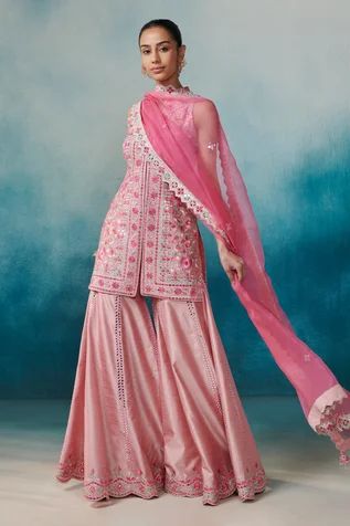 Garara Designs, Garara Dress, Gharara Suits, Sleeveless Kurta, Desi Wear, Organza Dupatta, Indian Fashion Designers, Silk Dupatta, Designer Dresses Indian