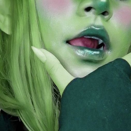 Fantasy Skin Colors, Fantasy Skin Tones, Unnatural Skin Color, Pale Tiefling, Tiefling Skin Color, Green Skin Aesthetic, Green Skin, Green Hair Faceless, Green Tiefling Aesthetic