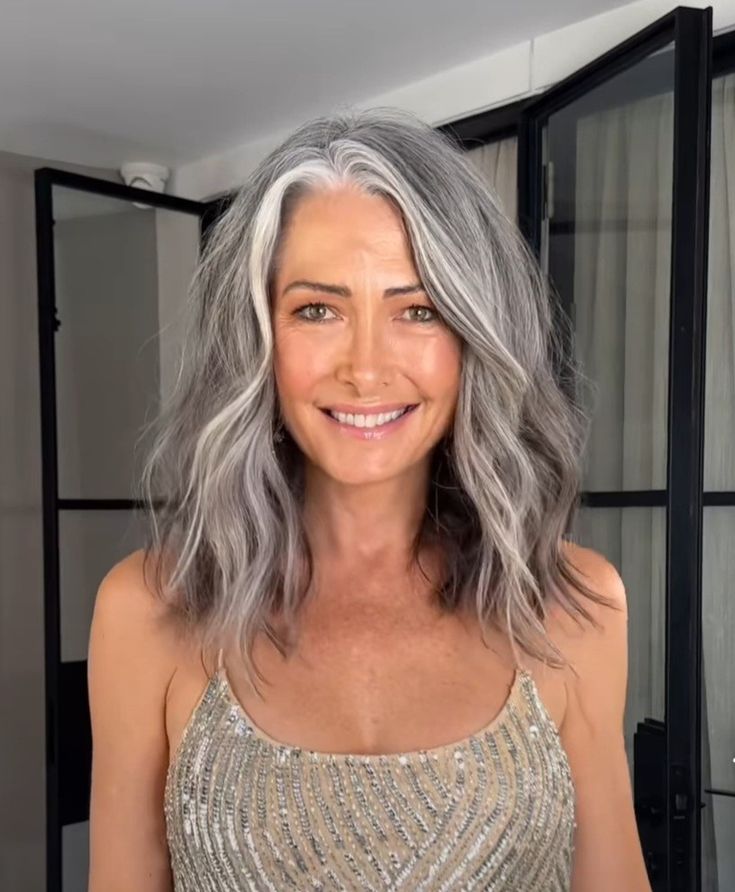 Lob Grey Hair, Gray Hair Long Bob, Long Bob Gray Hair, Mid Length Gray Hair, Long Bob Grey Hair, Grey Medium Length Hair, Grey Shoulder Length Hair, White Hair Older Women, Grey Hair Lob