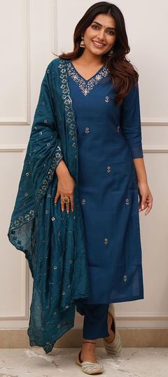 Blue color Salwar Kameez in Viscose fabric with Embroidered, Thread work Punjabi Wedding Dress, Dresses Pakistani, Indian Salwar, Chanderi Suits, Indian Salwar Kameez, Salwar Kameez Online, Kurtis With Pants, Satin Saree, Heavy Embroidery