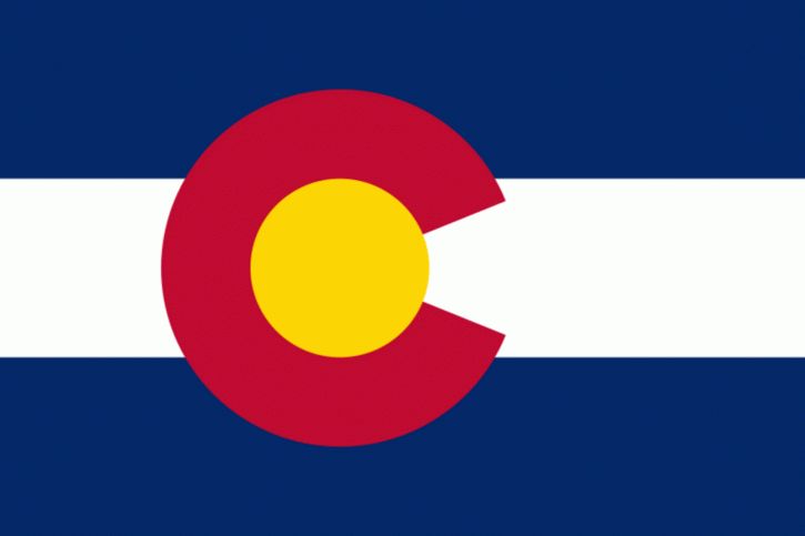 the flag of colorado is shown in red, white and blue with a yellow circle