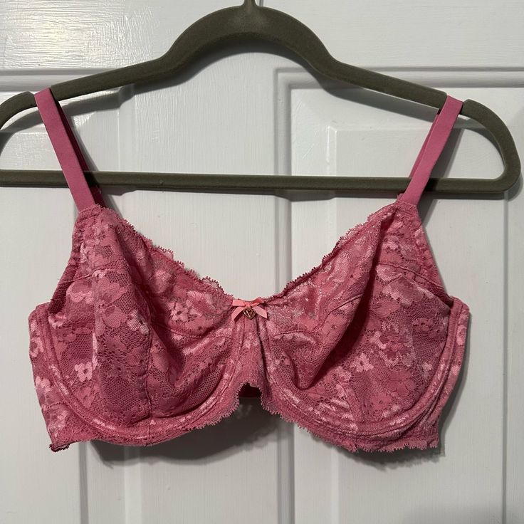 Victoria’s Secret Very Sexy Collection Unlined Bra. 36dd. Pink. Never Worn. Fitted Underwire Bra With Boning, Victoria's Secret Feminine Underwire Bra, Feminine Victoria's Secret Underwire Bra, Victoria's Secret Underwire Bra Partially Lined, Victoria's Secret Partially Lined Lace Bra, Feminine Fitted Victoria's Secret Bra, Fitted Feminine Victoria's Secret Bra, Victoria's Secret Fitted Bra With Medium Bust Support, Victoria's Secret Fitted Lace Trim Bra