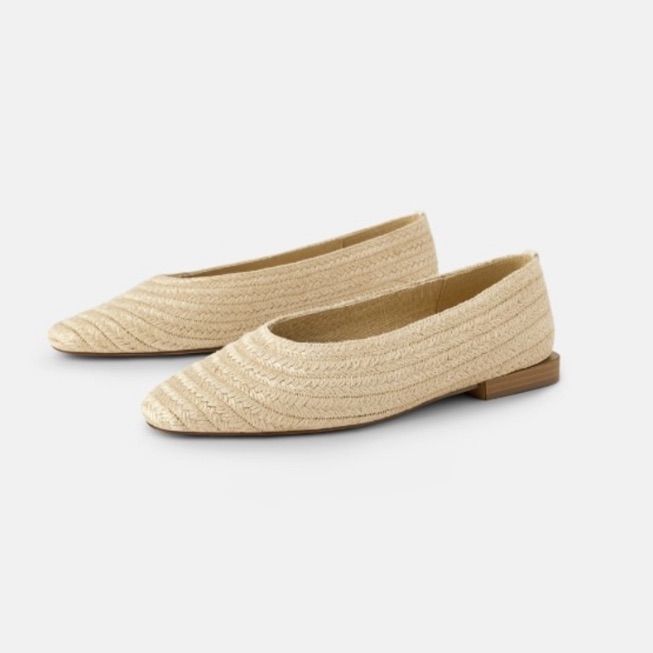 Brand New With Tags. Never Worn. Zara Eur 40 / Us 9 Upper:95% Jute 5% Polyurethane Lining: 80% Linen 20% Polyester Heel Height: 0.6” Ecru Spring Low Heel With Woven Sole, Spring Slip-on Heels With Woven Sole, Summer Slip-on Closed Toe Ballet Flats, Beige Pointed Toe Summer Flats, Beige Flats With Woven Sole For Spring, Casual Beige Pointed Toe Flats For Summer, Beige Pointed Toe Flats For Summer, Beige Pointed Toe Flats With Low Heel, Summer Pointed Toe Heels With Woven Sole