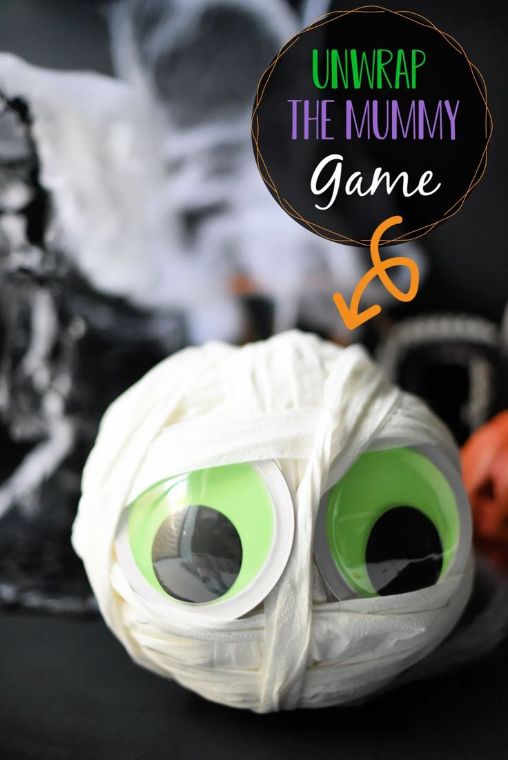 Cute Halloween Party Games, Fall Games For 1st Grade, Kiddie Halloween Party Ideas, Creative Halloween Activities, Fun Activities At School, Tp Mummy Wrap Game, Grade School Halloween Crafts, Halloween Games For School Classroom, Halloween Games For Fifth Graders