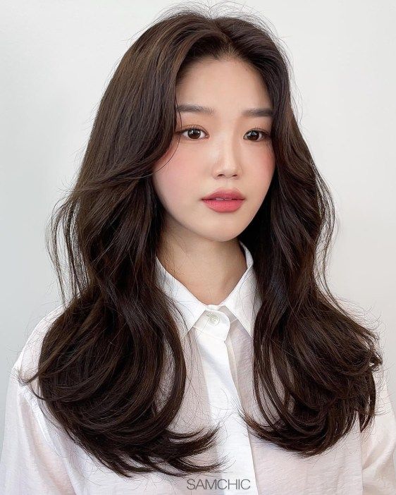 Asian Hair Face Framing Layers, Big Wave Hairstyles Wedding, Curly Haircuts Women Long, Asian Bbg Hair, Korean Waves Hairstyle, Valedictory Hairstyles, Big Wave Hairstyles, Gentle Waves Hair, Asian Hairstyles Women Long