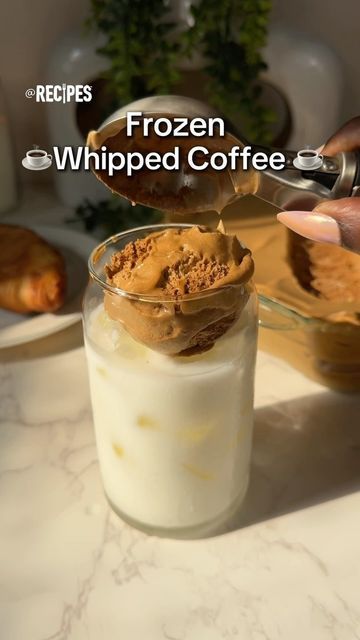 Meal Prep Frozen Coffee, Frozen Whipped Coffee Recipe, Frozen Whipped Coffee, Frozen Iced Coffee, Frozen Coffee Recipe, Cold Coffee Drinks Recipes, Frozen Coffee Drinks, Healthy Breakfast Meal Prep, Ww Food