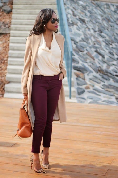 Burgundy Pants Outfit Work, Burgandy Pants Outfits, Outfit Pantalon Vino, Burgundy Pants Outfit, Pants Outfit Work, Burgundy Trousers, Burgundy Outfit, Burgundy Pants, Combination Fashion