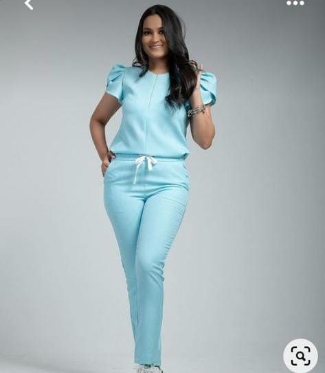 Spa Scrubs Uniforms, Scrub Uniform Ideas, Scrubs Uniform Cute Medical, Cute Scrubs Outfits Fashion, Scrubs Uniform Cute Fashion Styles, Scrubs Uniform Fashion, Scrubs Uniform Cute, Denim Jumpsuit Outfit, Medical Scrubs Fashion