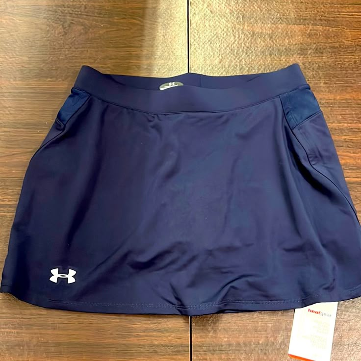 New Athletic Skirt For Girls, Any Sport Disneyland Fits, Sport Clothes Womens, Girls Tennis Skirt, Tennis Fits, Sporty Skirt, Black Tennis Skirt, Sport Skirt, Athletic Skirts, Short Pollera