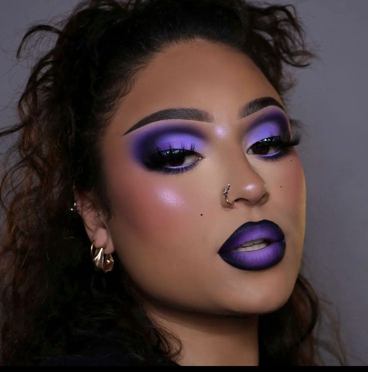 Witchy Makeup, Purple Eyeshadow Looks, Purple Makeup Looks, Maquillage On Fleek, Purple Eye Makeup, Witch Makeup, Makeup For Black Skin, Purple Makeup, Dramatic Makeup