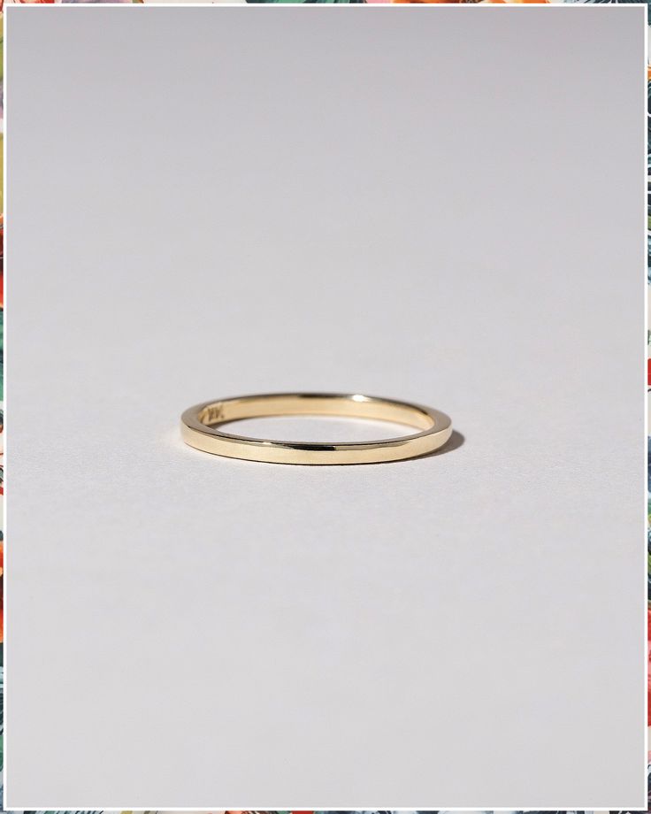 Wedding Bands - Is that what you have in mind? Take action quickly while everything is still fresh in your mind. Visit IMMEDIATELY to view more. Simple Wedding Bands For Women, Wedding Ring Sets Simple, Gold Wedding Rings Vintage, Rings 2022, Dimond Ring, Wedding Rings Sets His And Hers, Simple Wedding Band, Big Wedding Rings, Wedding Ring Tattoo