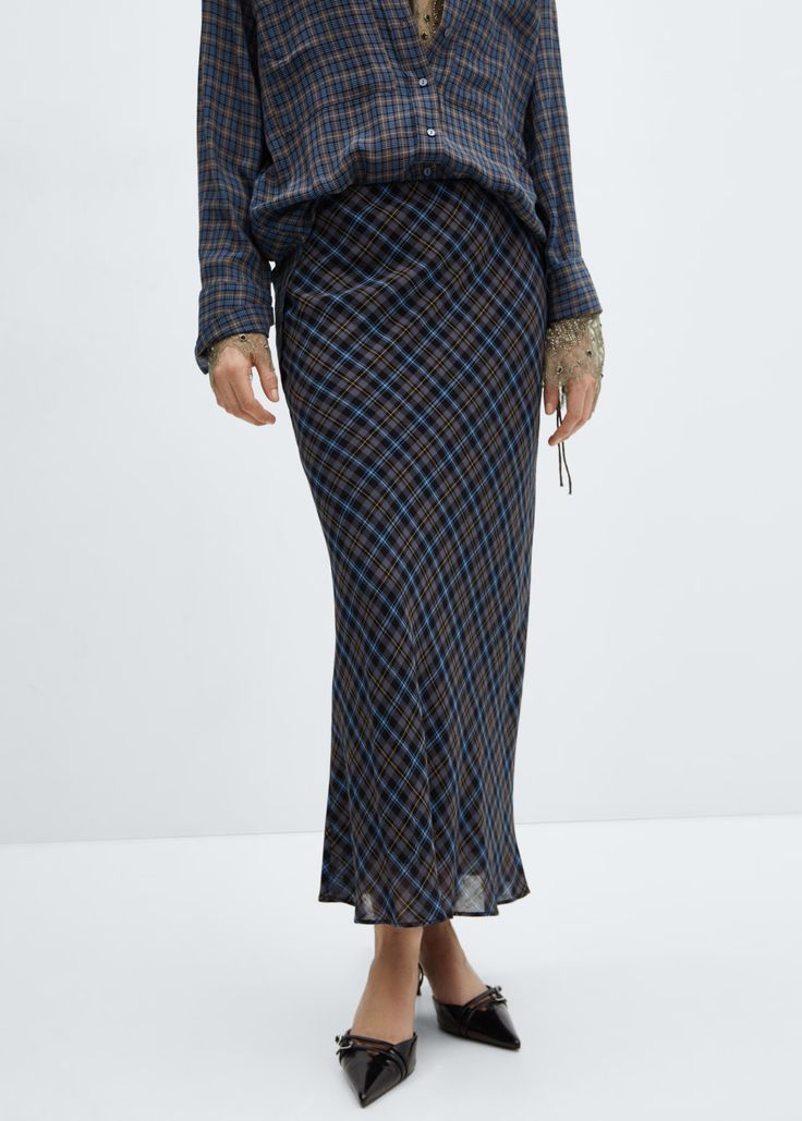 Wool mix fabric. Long design. Evasé design. Checked print. Unclosed. Elastic waist. Inner lining. Side length 35.43 in. Skirt length 34.25 in Flower Pants, All Black Looks, Long Skirts For Women, Satin Skirt, Dress Shapes, Mid Dresses, Blue Skirt, Mixing Fabrics, Cropped Denim