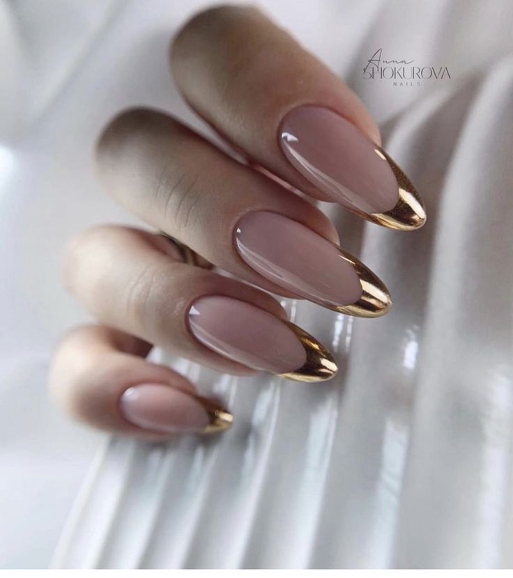 Metallic Nails Design, Gold Chrome Nails, Beauty Hacks Nails, Chrome Nails Designs, Nagel Tips, Gold Nail, Rose Gold Nails, Metallic Nails, Classy Nails