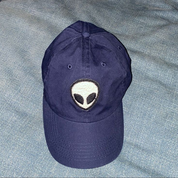 ***Rare Find*** Brand New Never Worn Adjustable Alien Head On Front And Navy Color Casual Blue Flat Brim Baseball Cap, Navy Casual Flat Brim Baseball Cap, Blue Cotton Brimmed Baseball Cap, Blue Brimmed Cotton Baseball Cap, Navy Hat For Streetwear, One Size Fits Most, Navy Hat For Streetwear, Casual Navy Baseball Cap, Casual Brimmed Fitted Hat, Casual Blue Flat Brim Hat