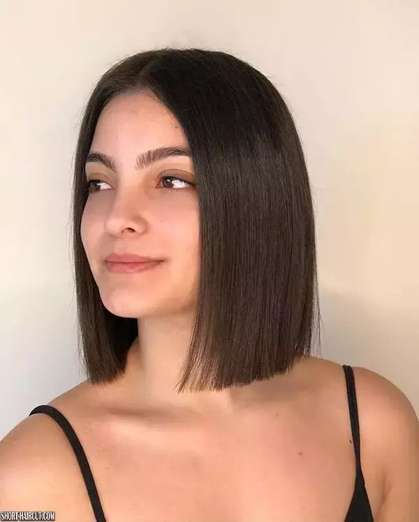 Cortes Bob, A Line Hair, Sleek Short Hair, Warm Blonde Hair, Straight Hairstyle, Short Brown Hair, Asian Short Hair, Haircuts Straight Hair, Organic Hair