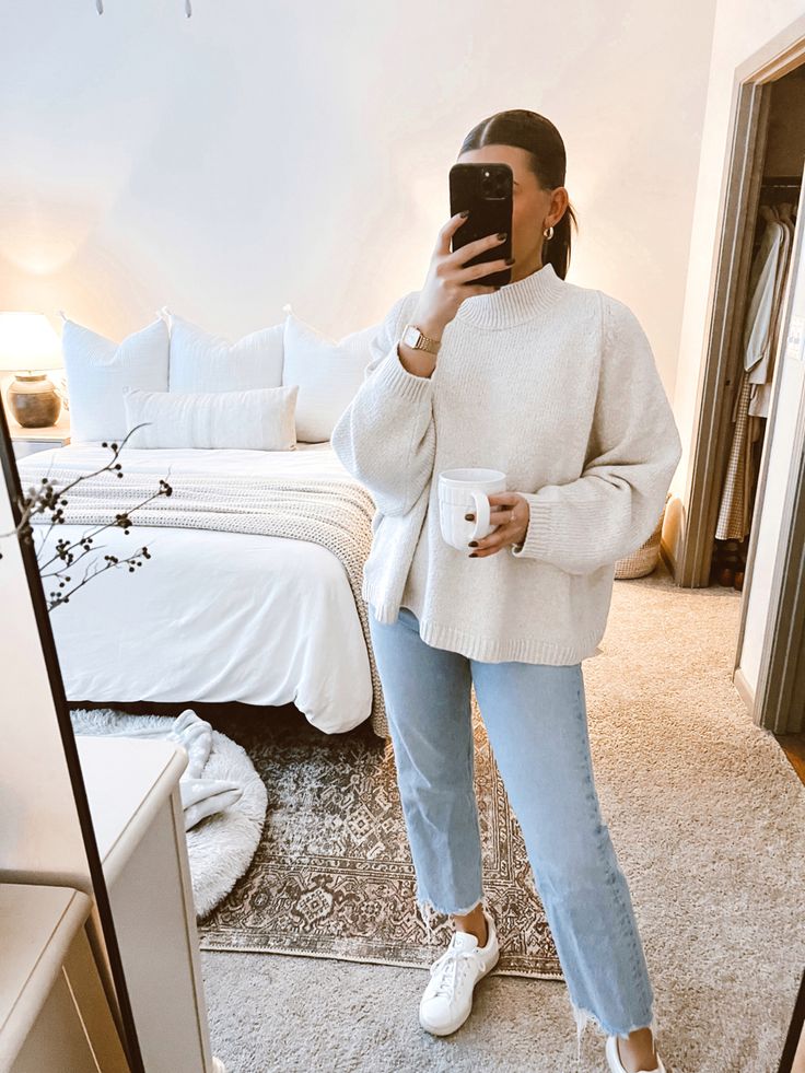 Winter Fashion Business Casual, Casual Day Outfits Fall 2024, Winter Outfits Indoor, Casule Outfit For Women, Clean Girl Outfits Fall, Cool Girl Fall Outfits, Nuuly Outfit Ideas, Cozy Dinner Outfit, Comfy Put Together Outfits