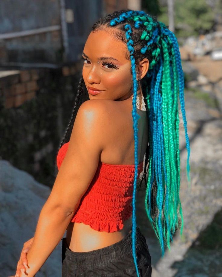 Blue and black braids Blue And Green Braids For Black Women, Blue And Green Box Braids, Blue And Black Braids, Black Braids Hairstyles, Brown Box Braids, Colored Box Braids, Rainbow House, Mermaid Braid, Colored Braids