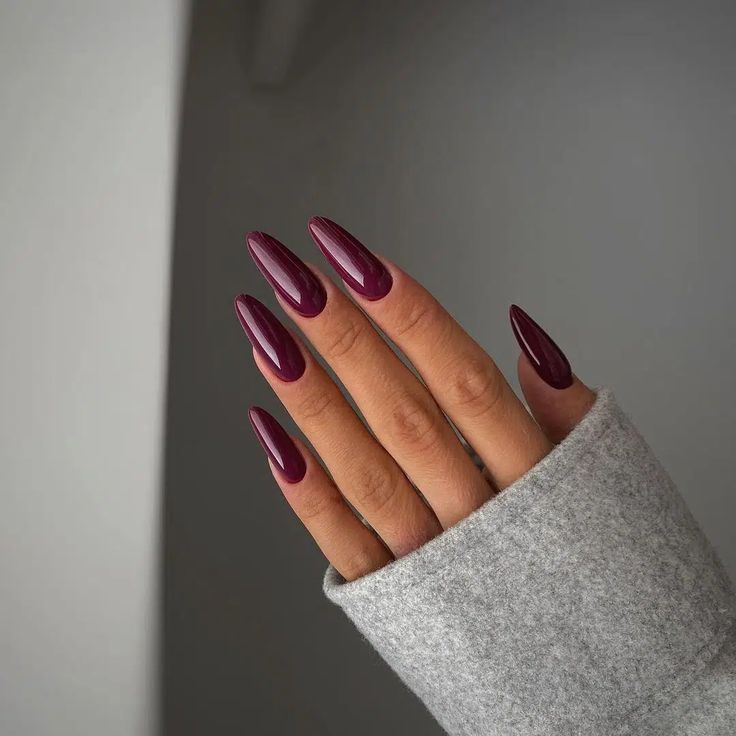 Purple Nails One Color, Fall Nails Colors 2022, Pink Fall Nails 2022, Nails Inspiration Fall 2022, Trending Acrylic Nails 2022 Fall, Trending Nails 2022 Fall, Trending Acrylic Nails Winter, Call Nails 2022, Nails November 2022