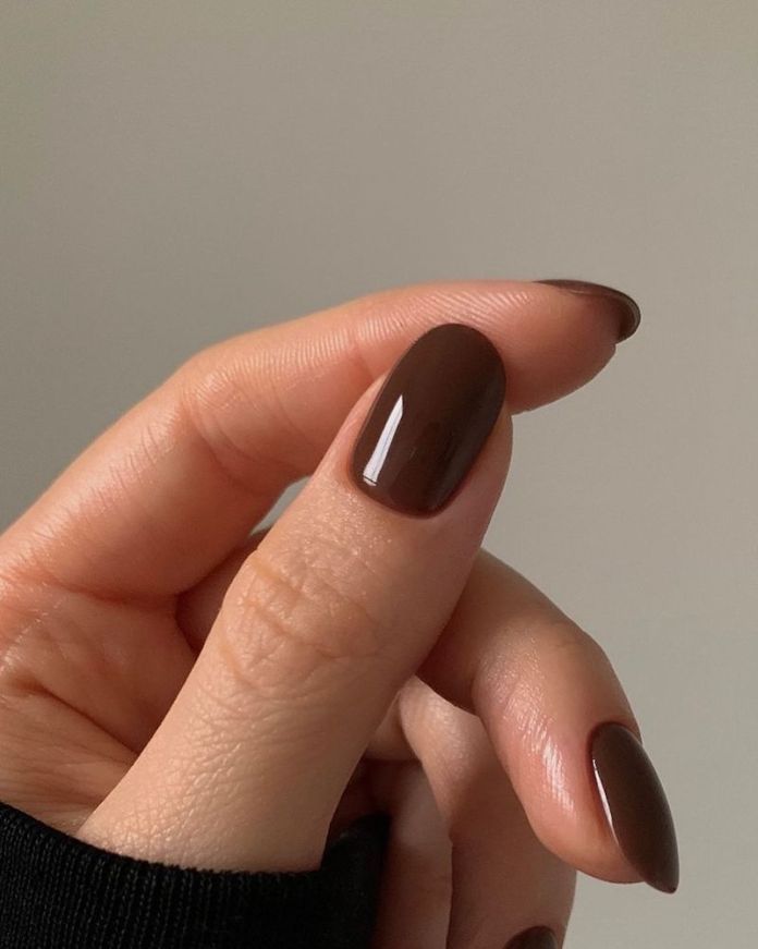 Unghie ovali 💅🏻 8 manicure ideali per questa forma Gel French Manicure, Minimalist Nail, Simple Fall Nails, Milky Nails, Gel Nails At Home, Nail Color Trends, Nails Today, Top Nail, Oval Nails