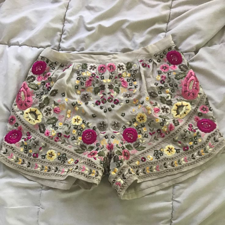 Haute Hippie Floral Embroidered Shorts Size 2 But Runs Large, Beautiful Detail And Never Worn. Originally $695 Selling For $150 Bohemian Embroidered Short Bottoms, Bohemian Style Short Embroidered Bottoms, Short Bohemian Embroidered Bottoms, Multicolor Floral Embroidered Bottoms For Spring, Spring Embroidered Multicolor Bottoms, Spring Multicolor Floral Embroidered Bottoms, Embellished Pink Bottoms For Spring, Pink Embellished Bottoms For Spring, Summer Embroidered Multicolor Bottoms