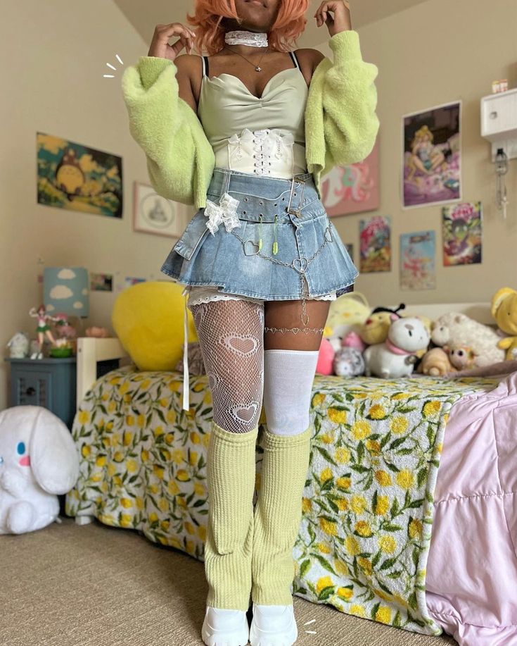 2023 Cardigan, Kylie Green, Kawaii Outfit Ideas, Star Bag, London Accessories, Urban Outfitters Skirt, Harajuku Outfits, Pastel Outfit, Kawaii Fashion Outfits