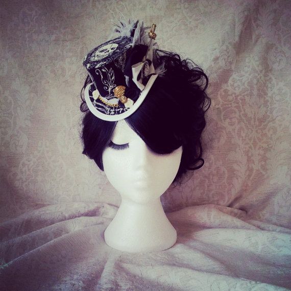 3 micro top hat Steampunk Pirate hat Festival by OohLaLaBoudoir Pirate Cosplay, Black And White Hats, Steampunk Pirate, Steampunk Top Hat, Pirates Life, Time Traveller, Cotton Decor, Pirate Hat, Steampunk Hat