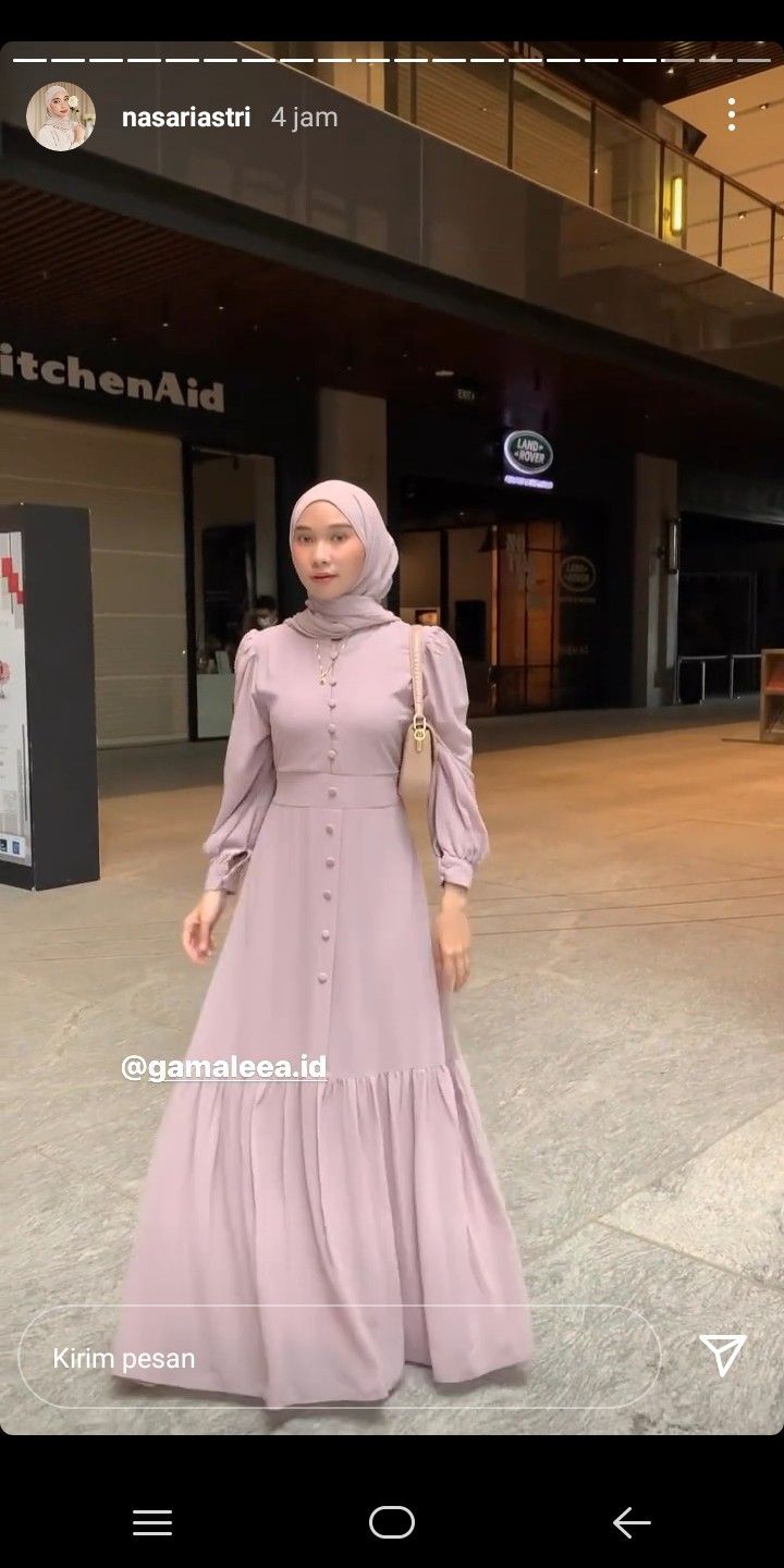 Simple Dress Hijab, Model Gamis Simple, Longdress Hijab, Dress Muslim Modern, Braidsmaid Dresses, Model Gamis, Simple Bridesmaid Dresses, Muslim Fashion Hijab Outfits, Muslimah Dress