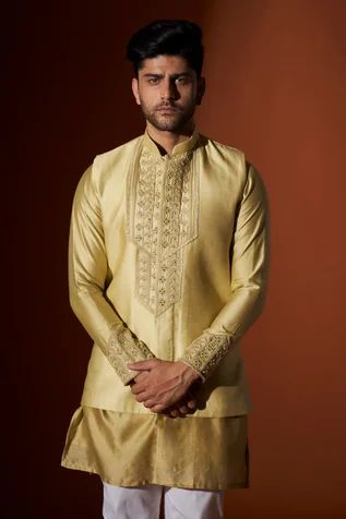 Shop for Kaaj Button Green Chanderi Silk Embroidered Bundi And Kurta Set for Men Online at Aza Fashions Kaaj Button, Sleeveless Kurta, Kurta Set For Men, Short Kurta, Embroidered Neckline, Satin Color, Kurta Set, Embroidered Silk, Aza Fashion