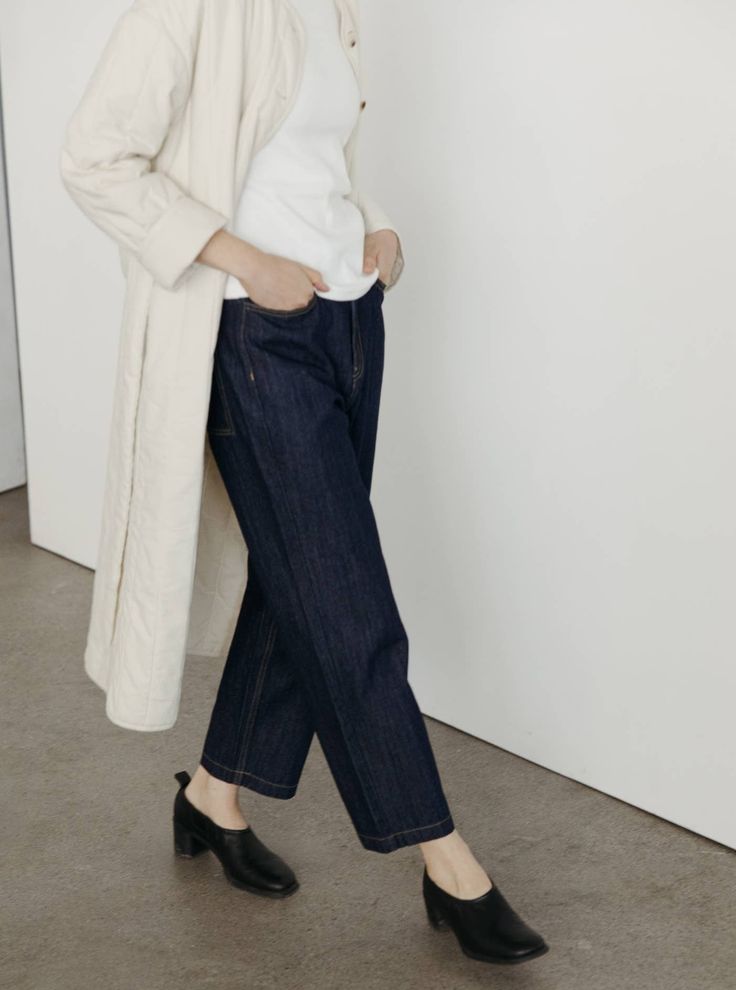 Your new faves! Indigo brings sophistication. These straight leg jeans sit high on the waist and have a classic five-pocket design. 100% cotton Chic Dark Wash Cropped Jeans With Five Pockets, Straight Dark Wash Pants For Spring, Spring Straight Dark Wash Pants, Modern Relaxed Fit Cropped Jeans For Workwear, Spring Straight Leg Cropped Jeans With Pockets, Modern Cropped Jeans With Relaxed Fit For Work, Spring Cropped Jeans Relaxed Fit, Spring Cropped Jeans With Relaxed Fit, Modern Dark Wash Cropped Leg Jeans