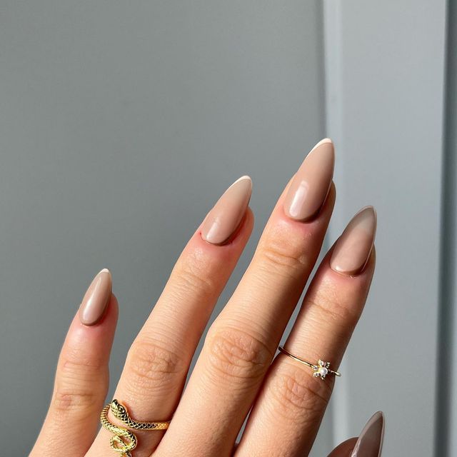 Jennie | nail art tutorials on Instagram: "Cappuccino mani ☕️" Simple Nail Ideas, Hot Nail Designs, New Nail Art Design, Nude Nail Designs, Winter Nails Acrylic, Latest Nail Art, New Nail Art, Simple Nail, Nail Art Brushes