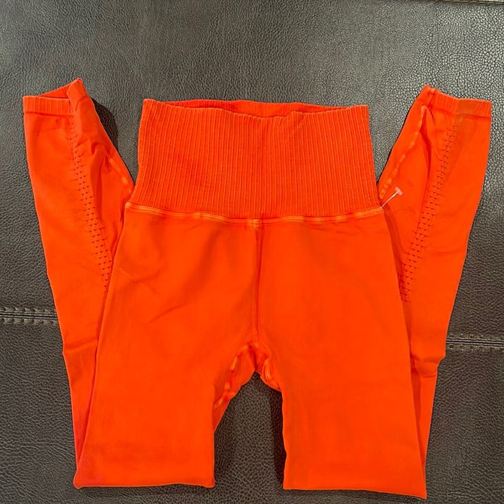 Nwot Good Karma Leggings Fitted Orange Yoga Pants For Gym, Orange Compression Gym Bottoms, Orange Fitted Sports Bottoms, Fitted Orange Sports Bottoms, High Waist Orange Bottoms For Gym, High-waist Orange Bottoms For Gym, Fitted Orange Leggings For Yoga, High Waist Orange Gym Bottoms, Orange High-stretch Workout Bottoms